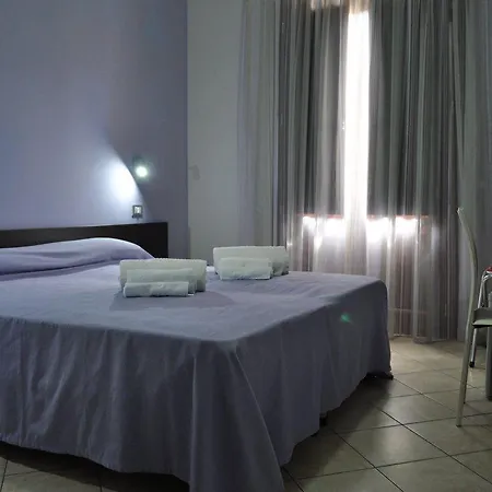 Oda ve Kahvaltı Turi Castelluzzo